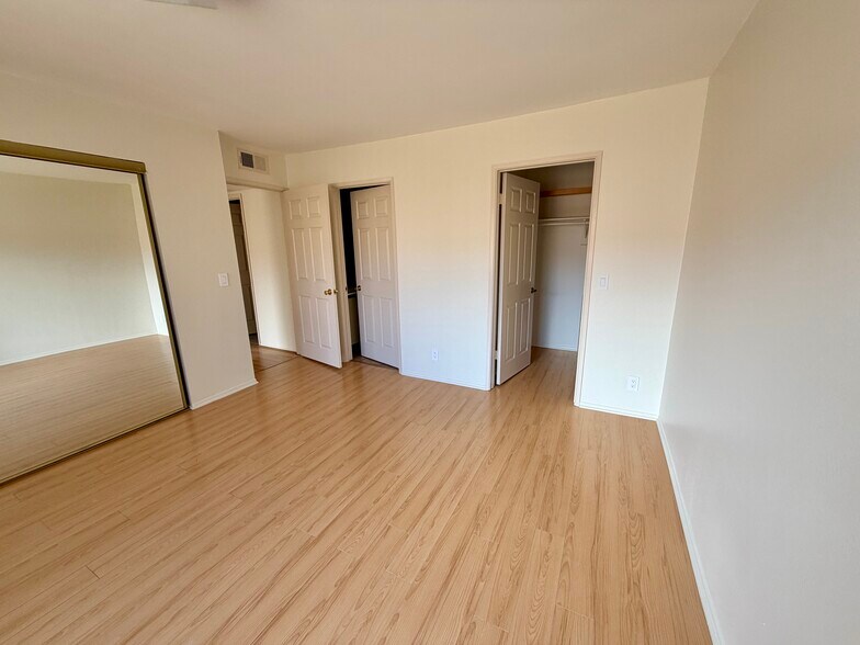 Building Photo - 1134 Campbell St