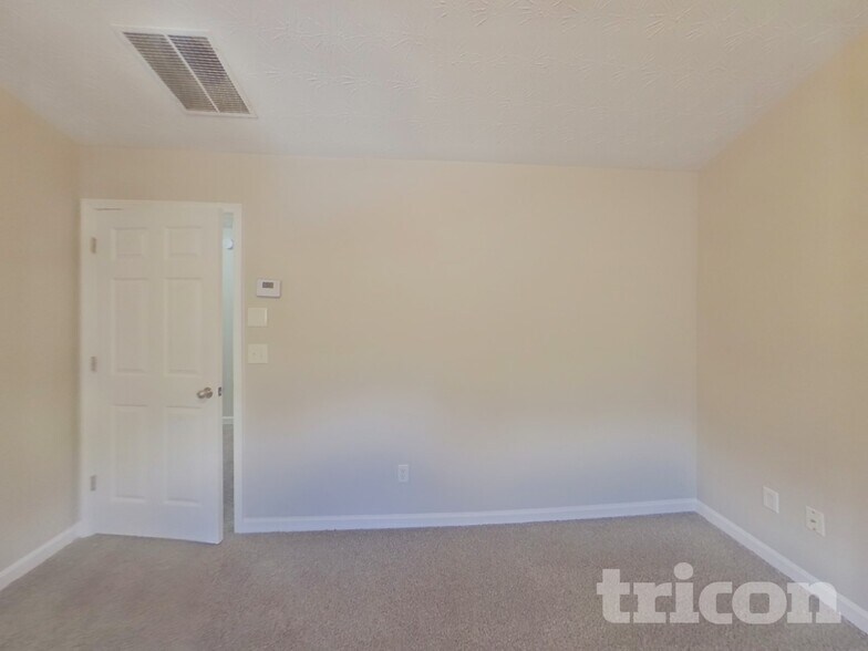 Building Photo - 3816 Shenfield Dr