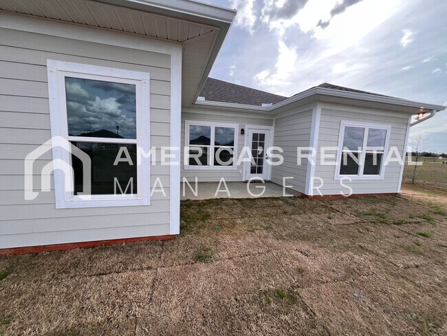 Building Photo - New Construction Home for Rent in Robertsdale, AL!!!
