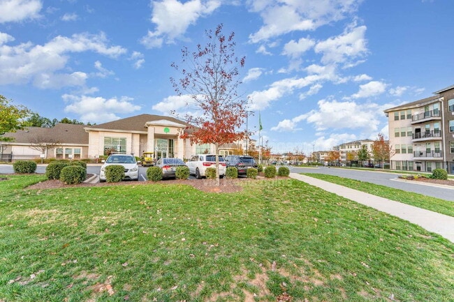 Building Photo - 2288 Barrowcliffe Dr NW