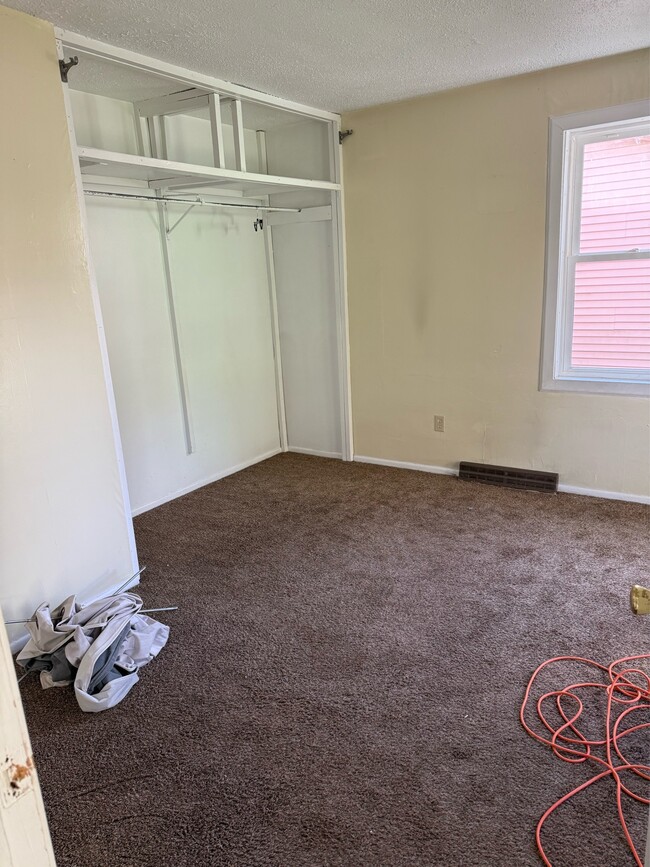 Building Photo - 1408 Ashmun St