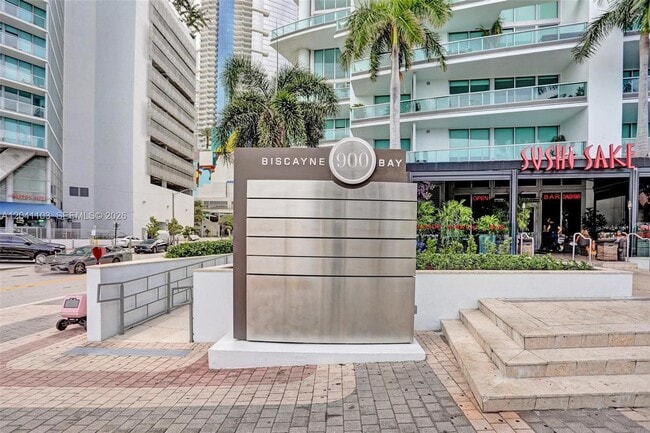 Building Photo - 900 Biscayne Blvd