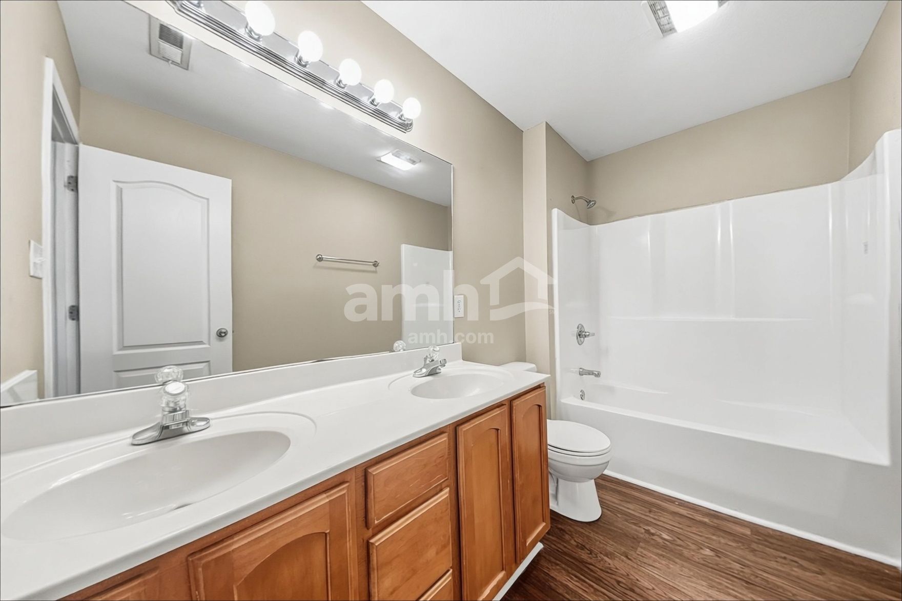 Building Photo - 4905 Sunday Silence Dr