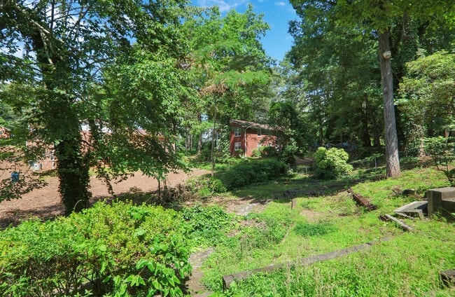 Building Photo - 3675 Charles Dr