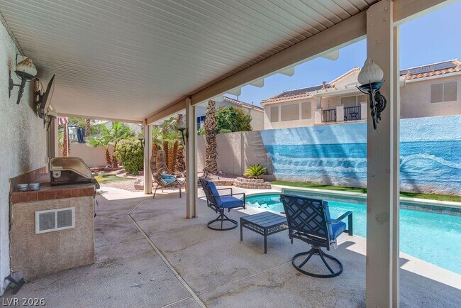 Building Photo - 325 Brilliant Summit Cir