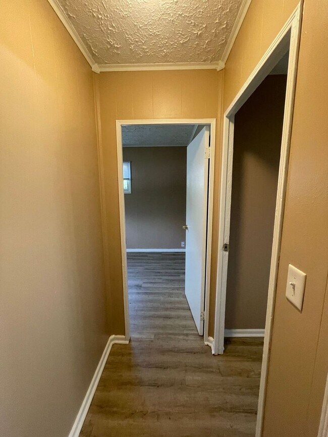 Building Photo - 4910 Porterfield Dr