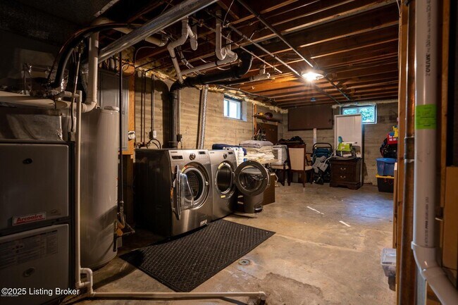 Building Photo - 3208 Ellis Way