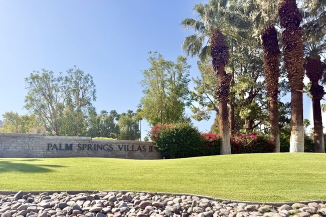 Building Photo - AVAILABLE NOW!! GORGEOUS 1 Bedroom 1 Bathroom - First Floor Condo in Palm Springs!!