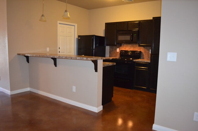 Building Photo - 1510 Dakota Ter