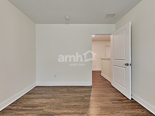Building Photo - 124 Sweet Gum Dr