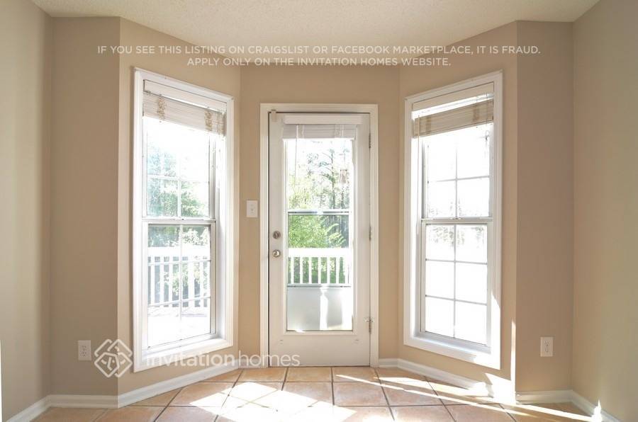 Building Photo - 129 Greentree Dr