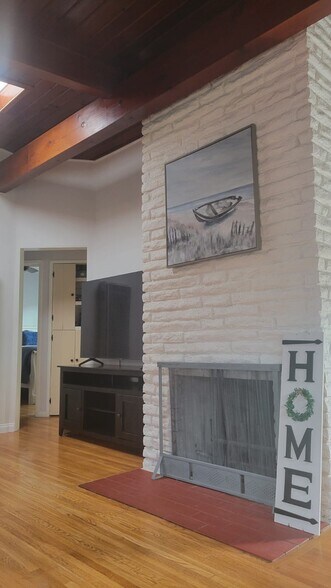 Building Photo - 1430 Manhattan Beach Blvd