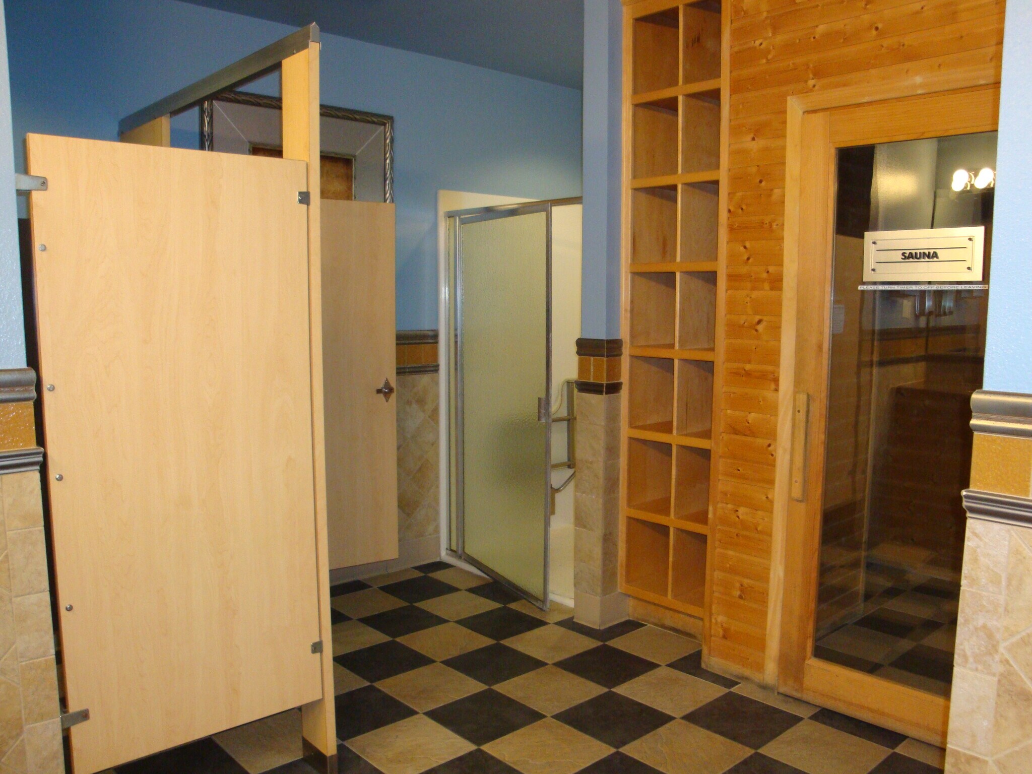 Indoor Sauna and Shower - 1465 C St
