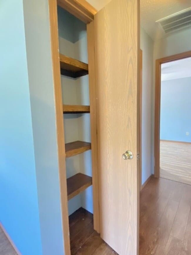 Building Photo - Great Duplex!