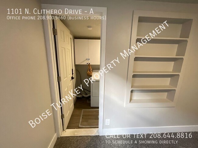 Building Photo - Updated 2 Bedroom Near Veterans Pkwy-$500 ...