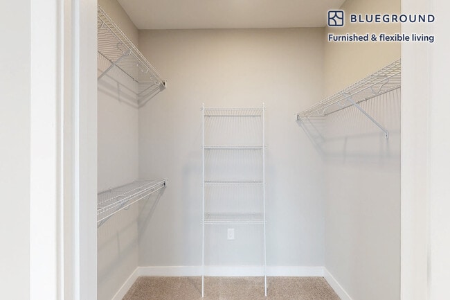 Building Photo - 861 Broadway-SI FL2-ID2924A