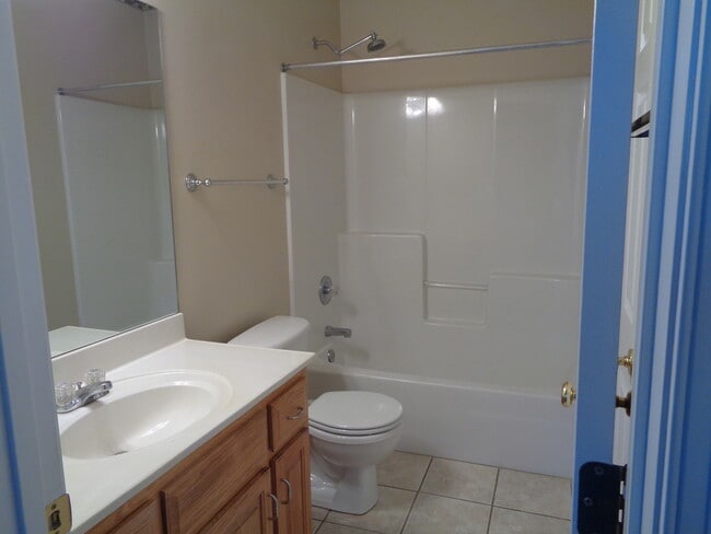 Building Photo - Tartan Pines, Enterprise, AL