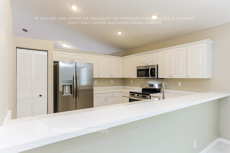 Building Photo - 6419 Breckenridge Cir