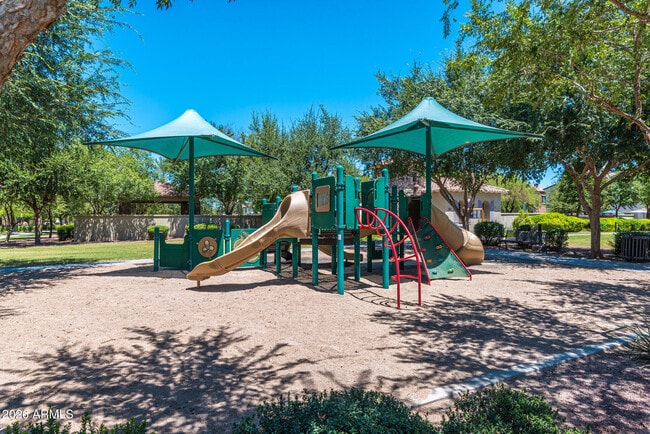 Building Photo - 1739 E Dogwood Ln