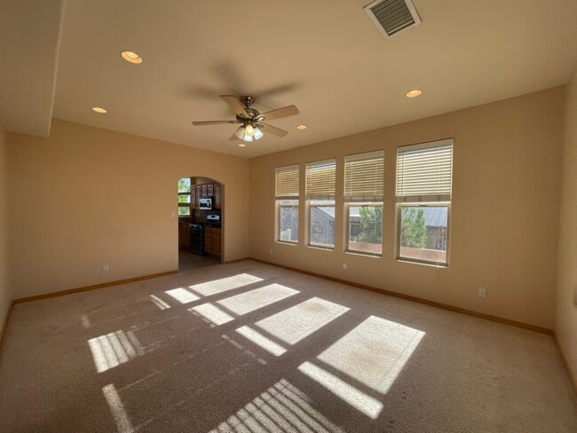 Building Photo - 6809 Chapingo Rd NE