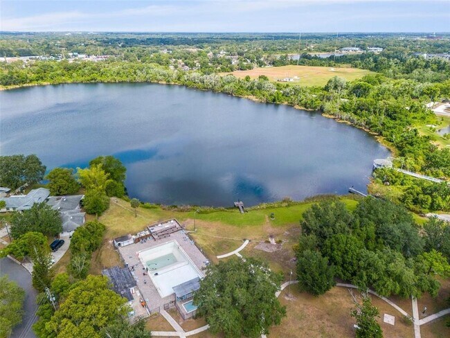 Building Photo - 808 Malone Dr
