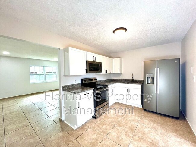 Building Photo - 13 Louisiana Ave