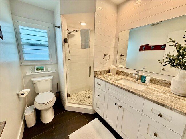 Building Photo - 980 Boca Ciega Isle Dr
