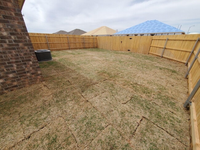 Building Photo - Offering 6 month or 12 month lease /Cooper...