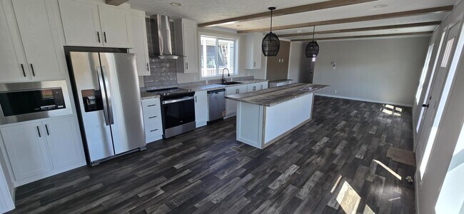 Building Photo - 603 Gallop Ct