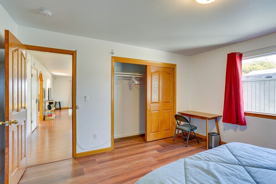 Building Photo - 5370 Bay Pointe Ct