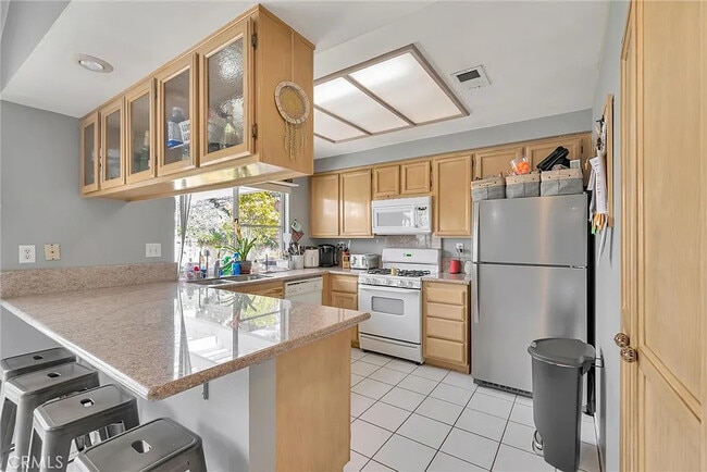 Building Photo - 23863 Bennington Dr