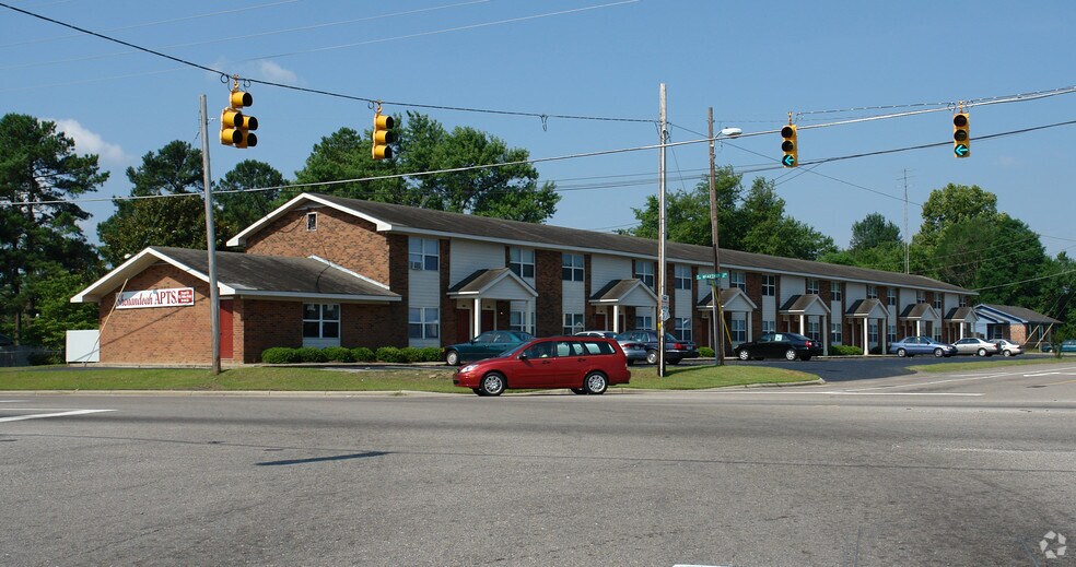 Shenandoah Apartments 537566 Braxton Blvd Fayetteville NC 28311
