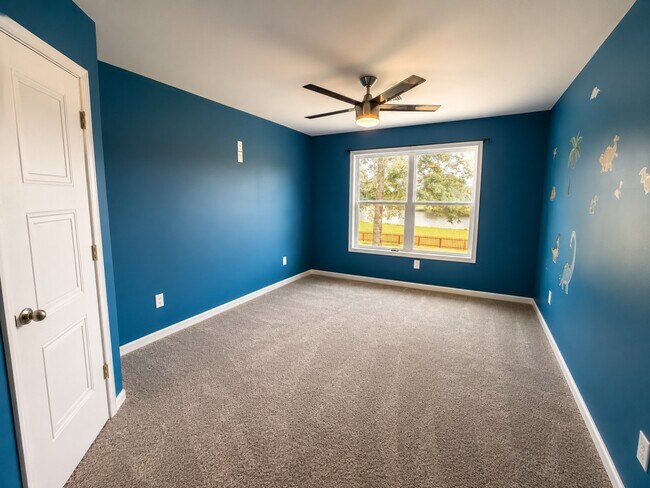 Building Photo - 40049 Back Nine Dr