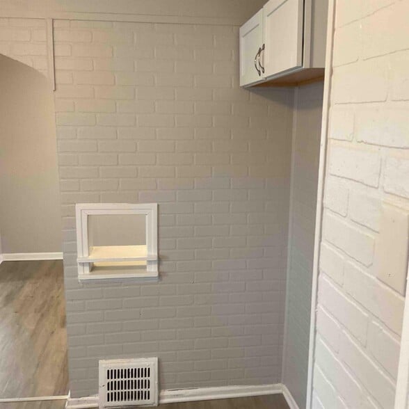 Building Photo - 7229 Virginia Ave