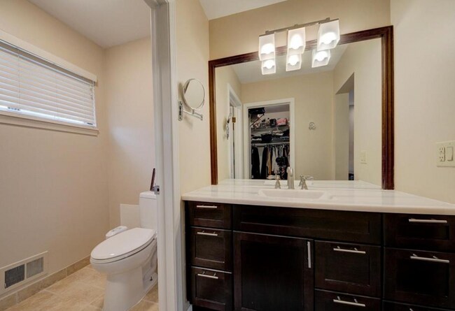 Building Photo - 5206 Richard Run