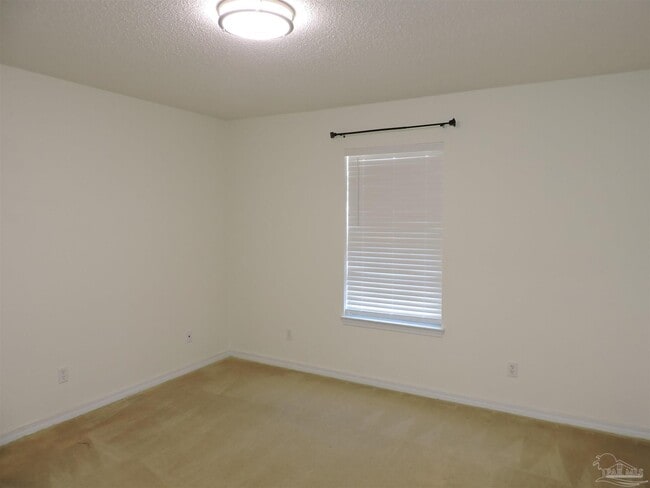 Building Photo - 5626 Rosebay St