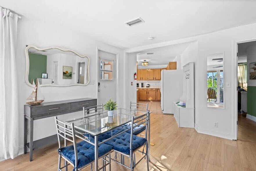 Building Photo - 311 16th Ave