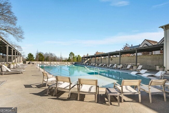 Building Photo - 160 4th St