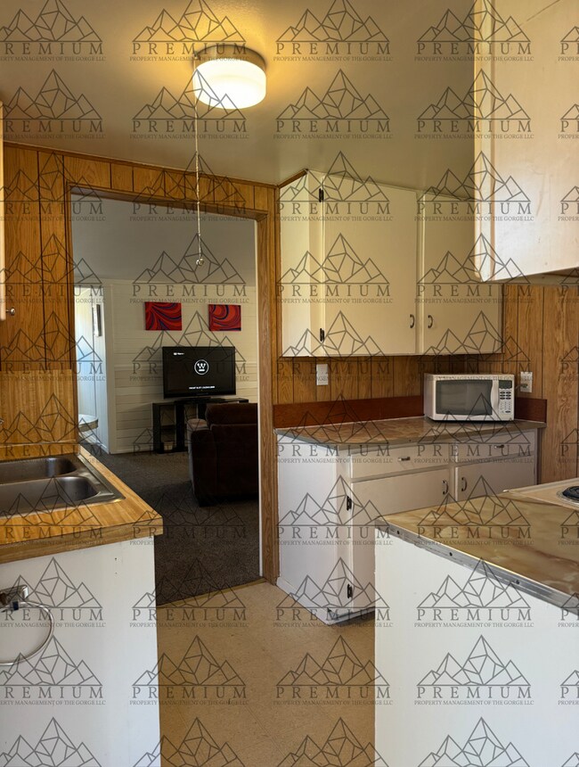 Building Photo - 408 Vista Dr