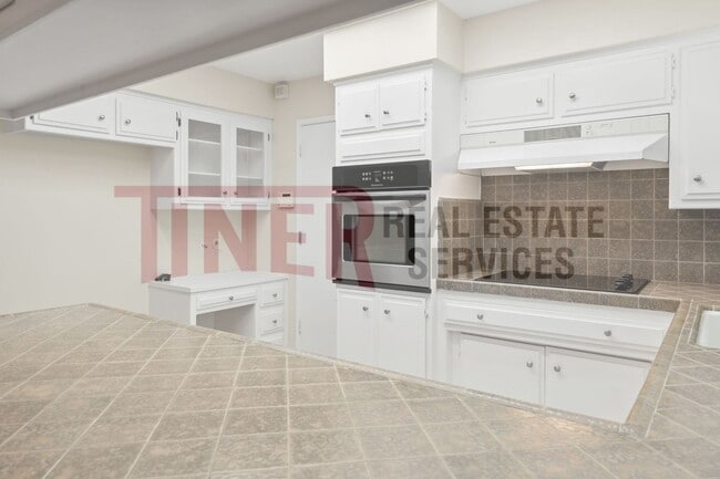 Building Photo - 4891 Kipling Dr