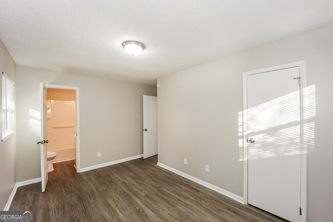 Building Photo - 8125 Attleboro Dr