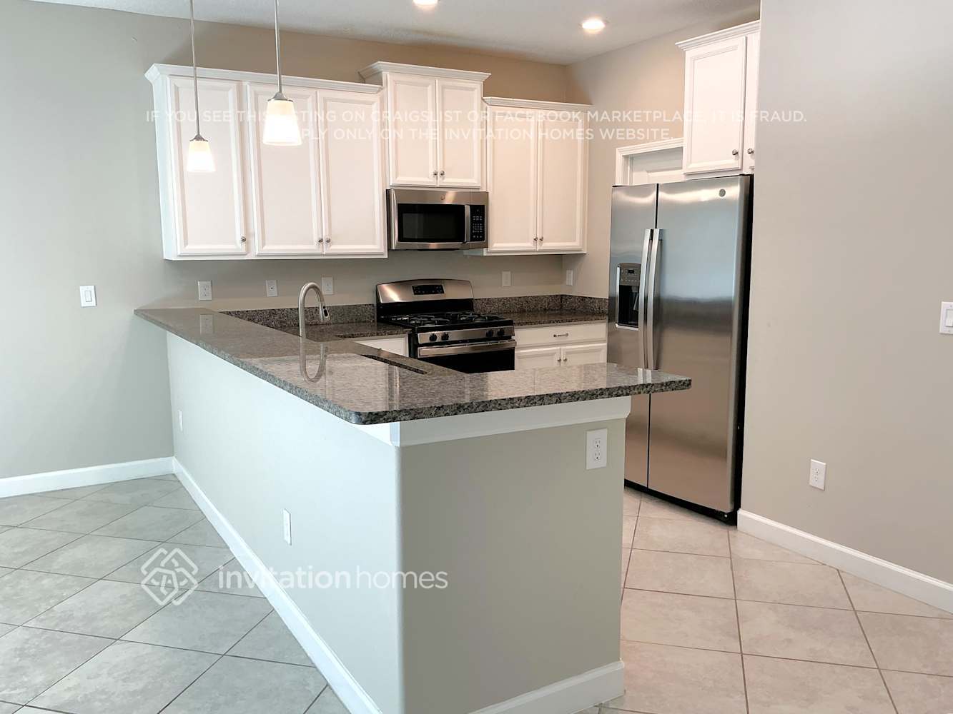 Building Photo - 2856 Coach Manors Way