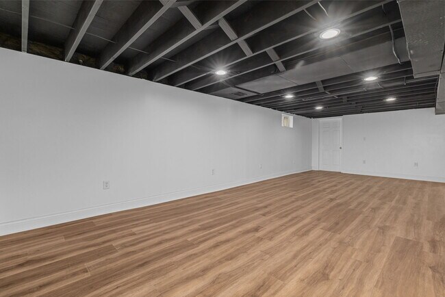 Building Photo - 303 Danworth Ct