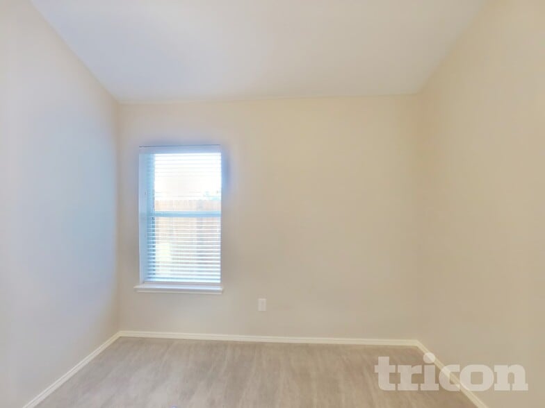 Building Photo - 369 Magnolia Dr