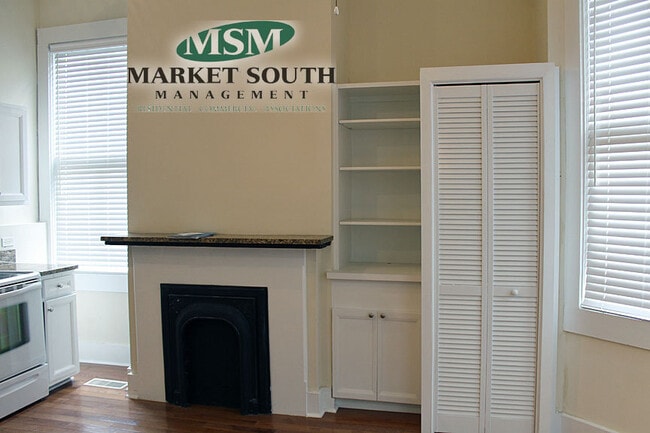 Building Photo - **APPLICATION PENDING!** REMODELED CRAWFOR...
