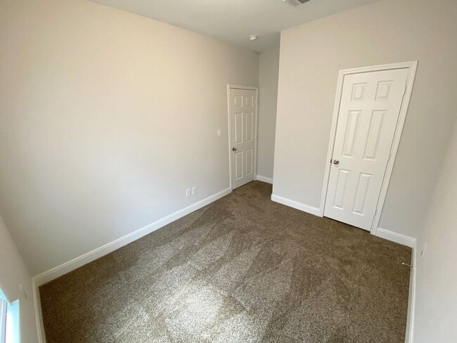 Building Photo - 8214 Parker Rd