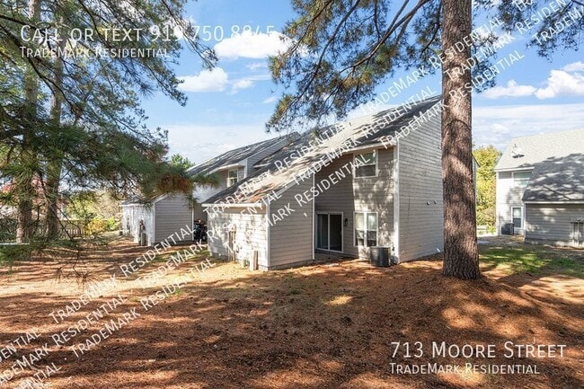 Building Photo - 713 S Moore St