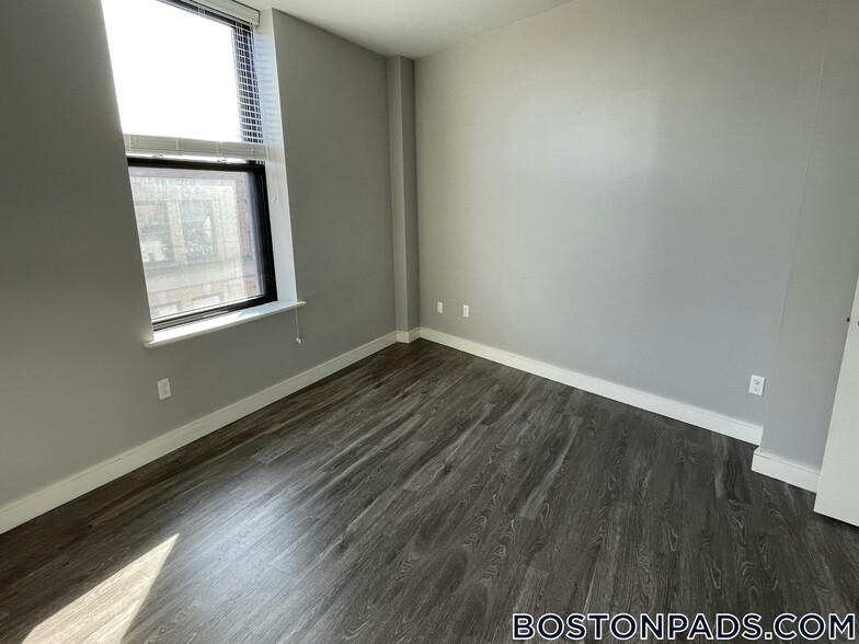 Building Photo - 23 Central Ave