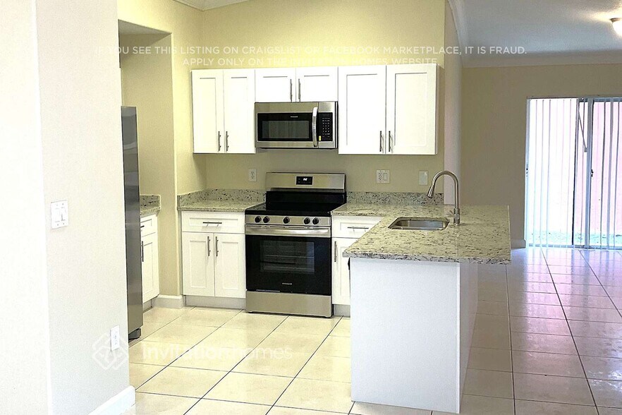 Building Photo - 14108 SW 145th Pl