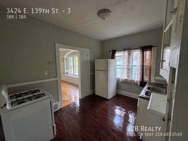 Building Photo - 3424 E 139th St